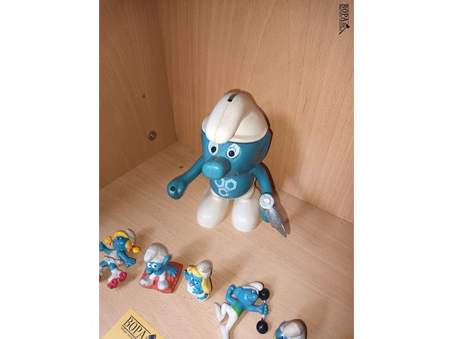 Lot 84 - smurfen figuurtjes. 8 stuks - afbeelding 3 van  3
