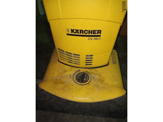 Lot 84 - staande stofzuiger kärcher - afbeelding 3 van  3