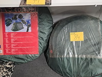 Lot 84 - tenten 2 stuks - afbeelding 1 van  3