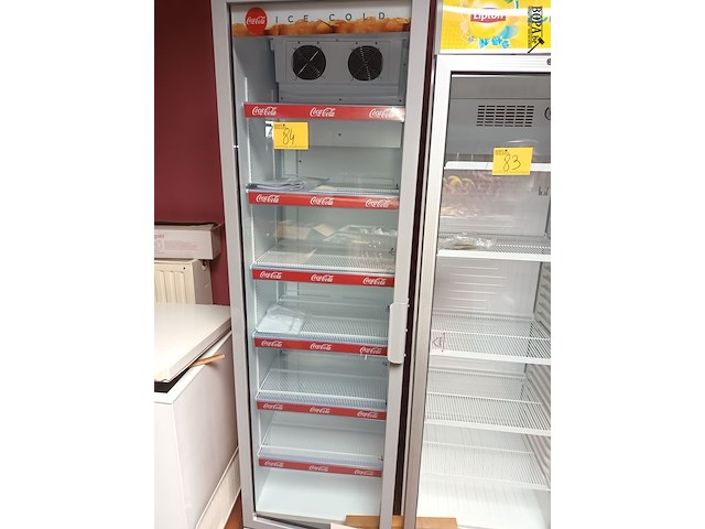 Lot 84 - verticale drankenkoeler coca-cola - afbeelding 3 van  5