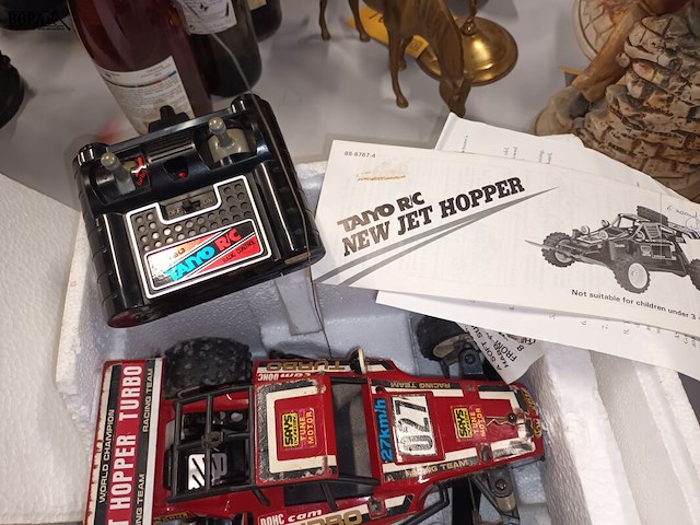 Lot 84 - vintage taiyo jet hopper rc buggy - afbeelding 5 van  5