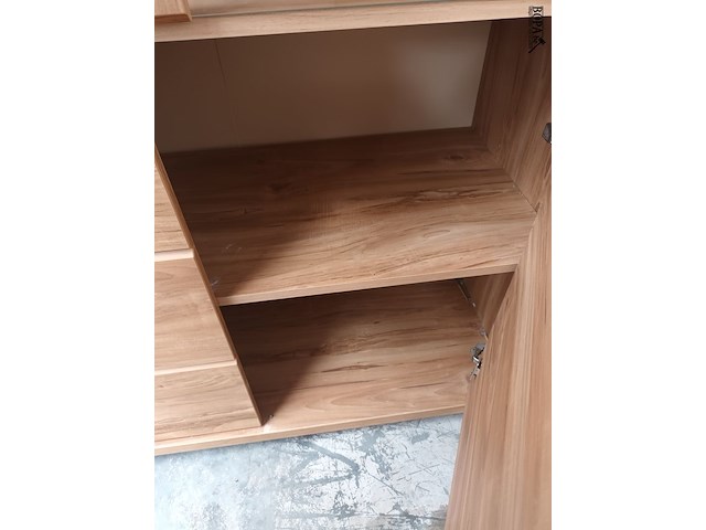 Lot 84 - vitrine kast - afbeelding 3 van  4