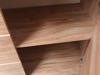 Lot 84 - vitrine kast - afbeelding 3 van  4
