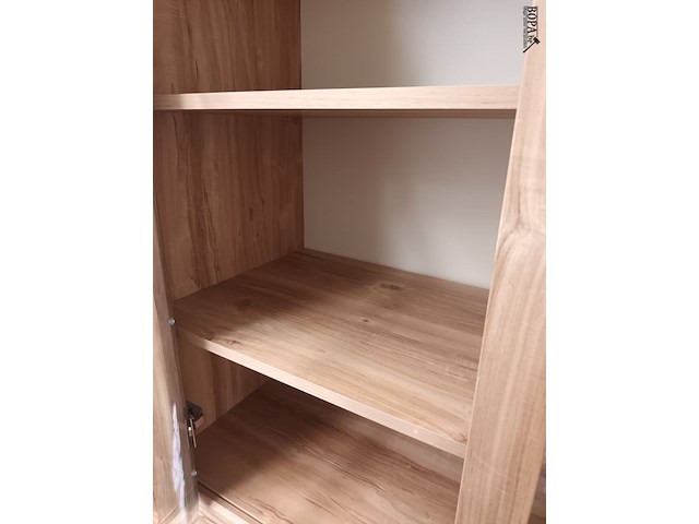 Lot 84 - vitrine kast - afbeelding 4 van  4