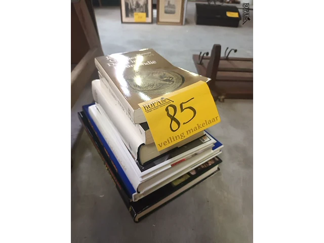 Lot 85 - boeken. 8 stuks - afbeelding 1 van  6