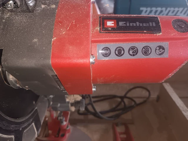 Lot 85 - einhell verstekzaagmachine op bank - afbeelding 3 van  5