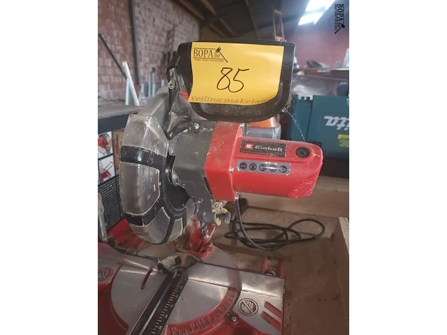 Lot 85 - einhell verstekzaagmachine op bank - afbeelding 5 van  5