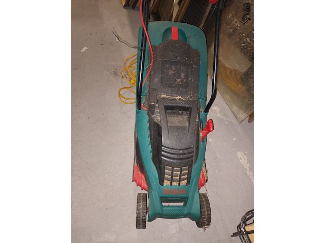Lot 85 - elektrische grasmaaier bosch - afbeelding 3 van  4