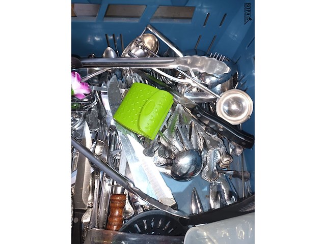 Lot 85 - huisraad. 1 bak - afbeelding 4 van  4