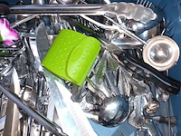 Lot 85 - huisraad. 1 bak - afbeelding 4 van  4