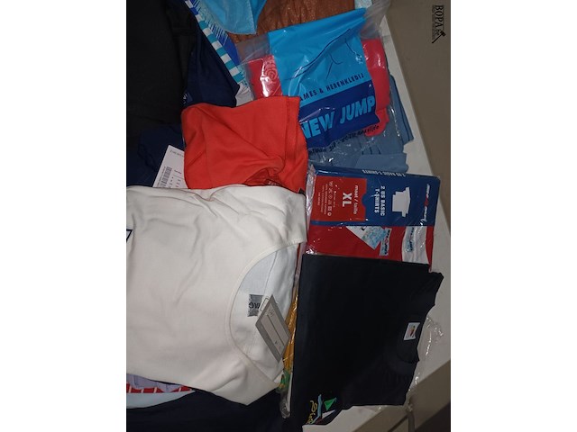 Lot 85 - kledij - afbeelding 4 van  5