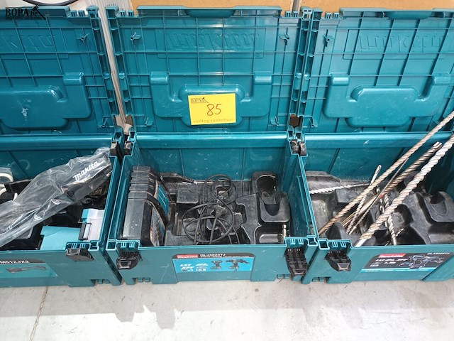 Lot 85 - koffers makita met boren en lader - afbeelding 1 van  6