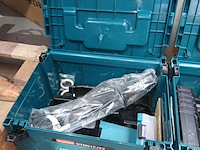 Lot 85 - koffers makita met boren en lader - afbeelding 2 van  6