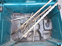 Lot 85 - koffers makita met boren en lader - afbeelding 6 van  6