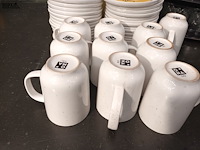 Lot 85 - koffietassen en bordjes - afbeelding 2 van  5