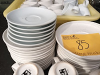 Lot 85 - koffietassen en bordjes - afbeelding 3 van  5