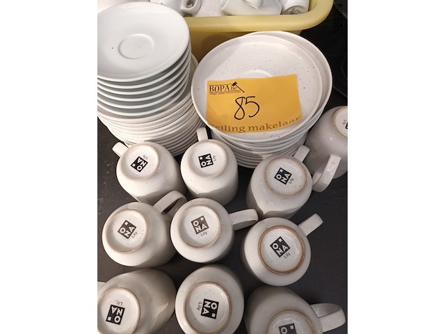 Lot 85 - koffietassen en bordjes - afbeelding 5 van  5