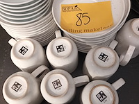 Lot 85 - koffietassen en bordjes - afbeelding 5 van  5