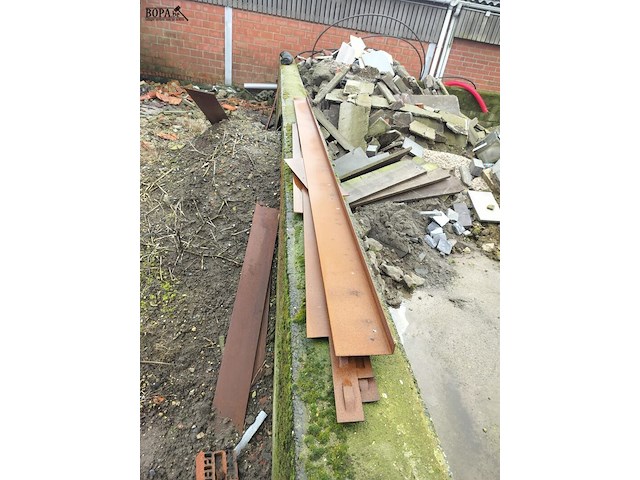 Lot 85 - kortstaal en metaal - afbeelding 3 van  5