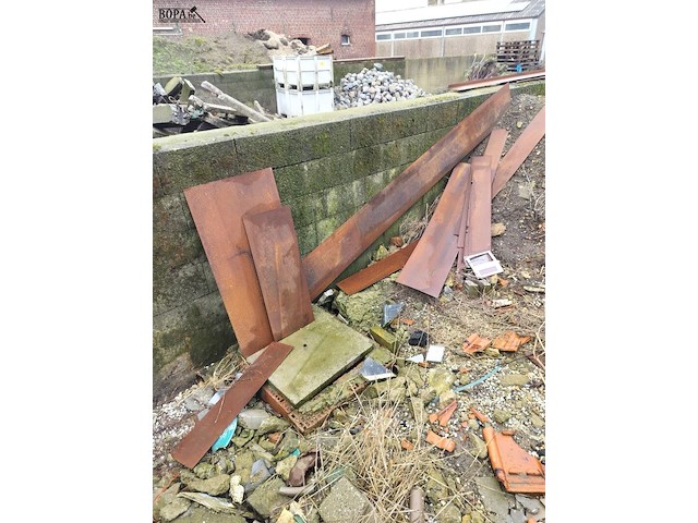 Lot 85 - kortstaal en metaal - afbeelding 5 van  5