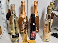 Lot 85 - lot diverse drank 8 flessen - afbeelding 1 van  4