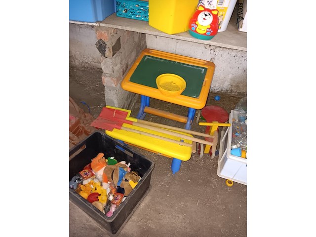 Lot 85 - lot speelgoed - afbeelding 2 van  8