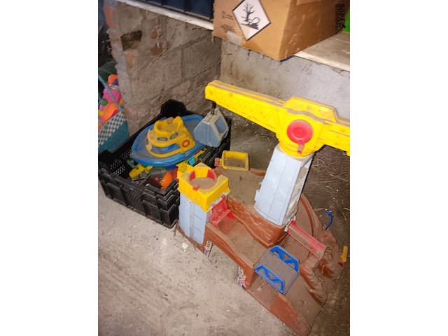 Lot 85 - lot speelgoed - afbeelding 3 van  8