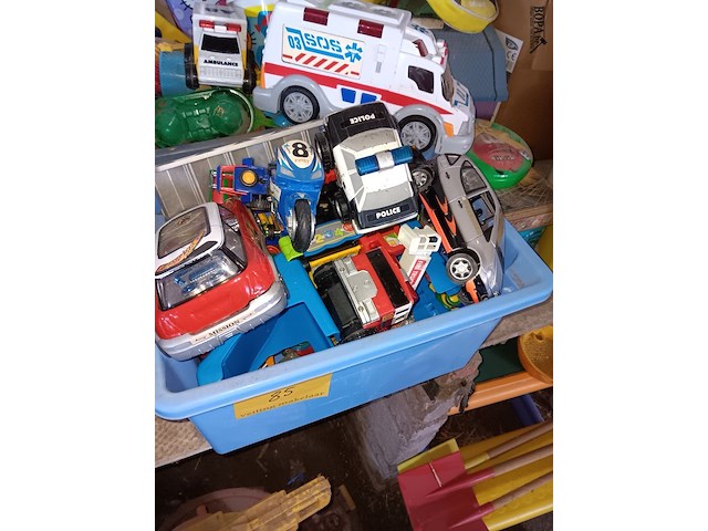 Lot 85 - lot speelgoed - afbeelding 4 van  8