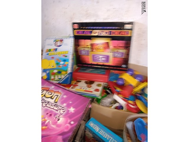 Lot 85 - lot speelgoed - afbeelding 5 van  8