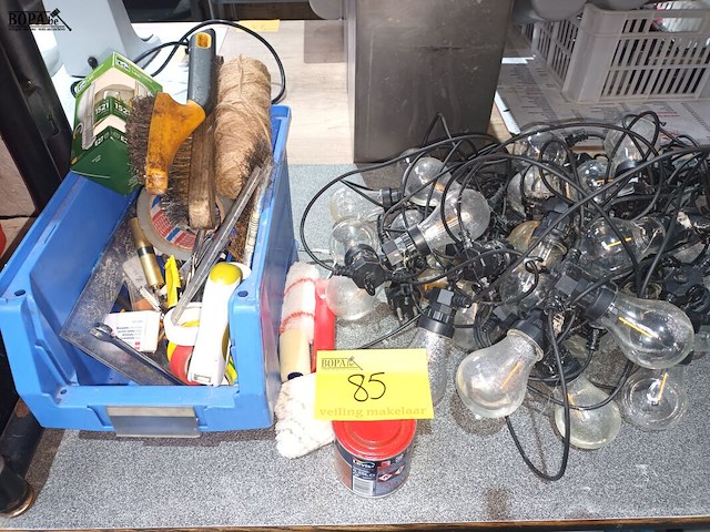 Lot 85 - prikkabel en werkmateriaal - afbeelding 1 van  5