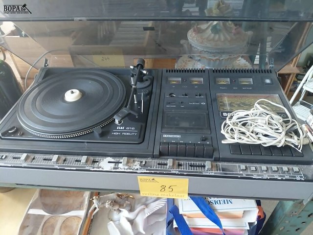 Lot 85 - retro platendraaier barco play 2000 en radio - afbeelding 1 van  5