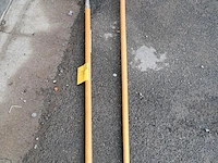 Lot 85 - verticuteerhark en - roller - 2 stuks - afbeelding 2 van  2