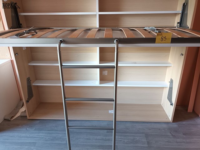 Lot 85 - wand met opklapbed - afbeelding 4 van  4