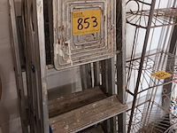 Lot 853 - trapladders. 4 stuks - afbeelding 4 van  4