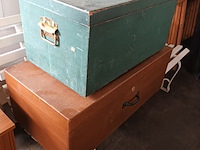 Lot 859 - houten kist. 2 stuks - afbeelding 1 van  5