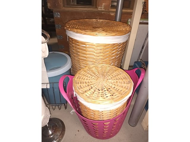 Lot 86 - badkamer accessoires. 5 stuks - afbeelding 2 van  4