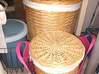 Lot 86 - badkamer accessoires. 5 stuks - afbeelding 2 van  4