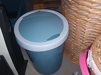 Lot 86 - badkamer accessoires. 5 stuks - afbeelding 4 van  4