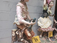 Lot 86 - beeld man met jachtgeweer - afbeelding 4 van  4