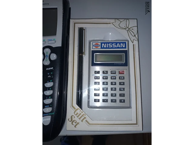 Lot 86 - calculator. 4 stuks - afbeelding 3 van  4
