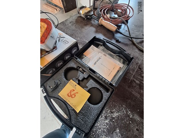 Lot 86 - draadloze verlichtingset voor trailer - afbeelding 5 van  5
