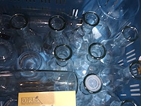 Lot 86 - glazen en karaffen. 1 bak - afbeelding 3 van  4