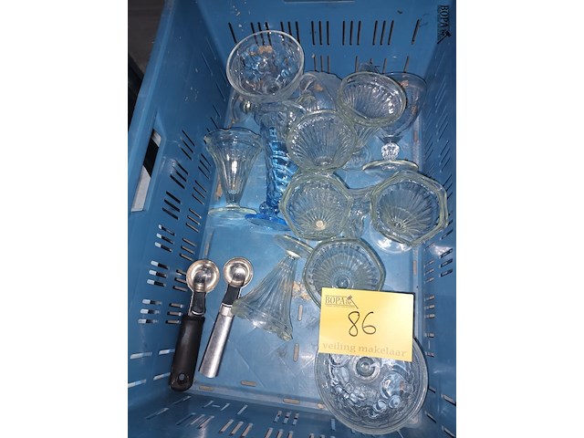 Lot 86 - ijscoupes - afbeelding 3 van  3