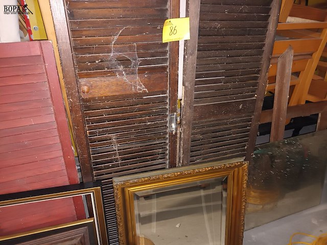 Lot 86 - kaders, spiegels en luiken. 14 stuks - afbeelding 1 van  6