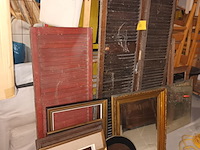 Lot 86 - kaders, spiegels en luiken. 14 stuks - afbeelding 3 van  6