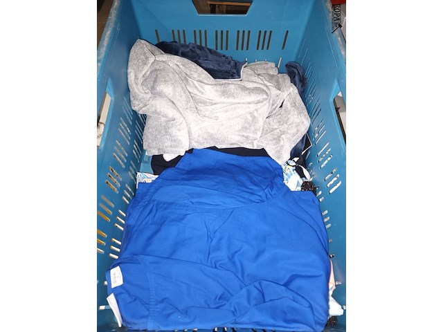 Lot 86 - kledij - afbeelding 2 van  6