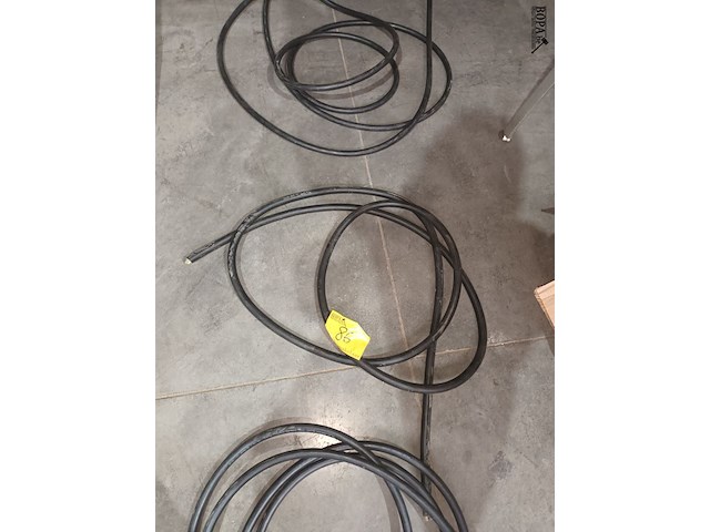 Lot 86 - laadkabels. 2 stuks - afbeelding 4 van  7