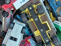 Lot 86 - lot auto's oa. majorette, dinky toys - afbeelding 5 van  5