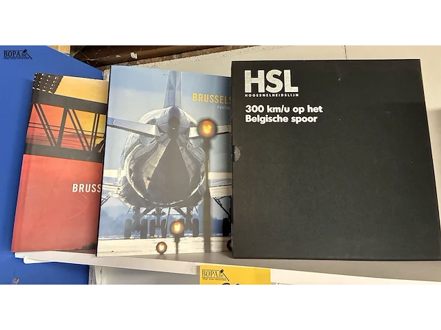 Lot 86 - lot boeken hsl + brussels airport - 4 stuks - afbeelding 1 van  4