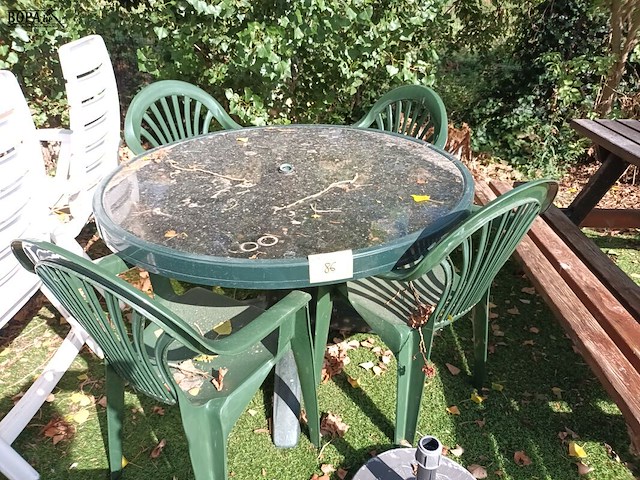 Lot 86 - ronde tuintafel met stoelen - afbeelding 1 van  4